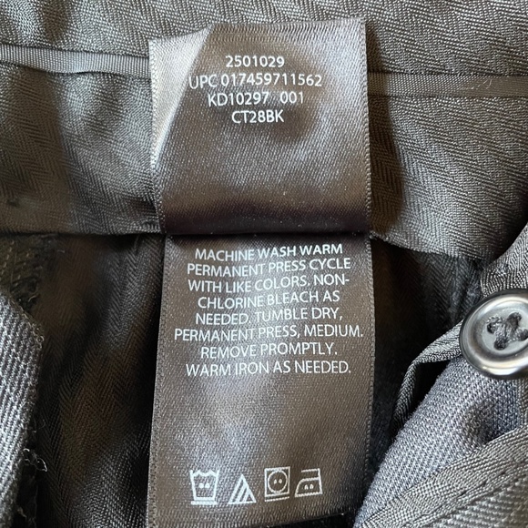 Kenneth Cole Reaction Pin Stripe Black Pants - 29x30 - Picture 6 of 7